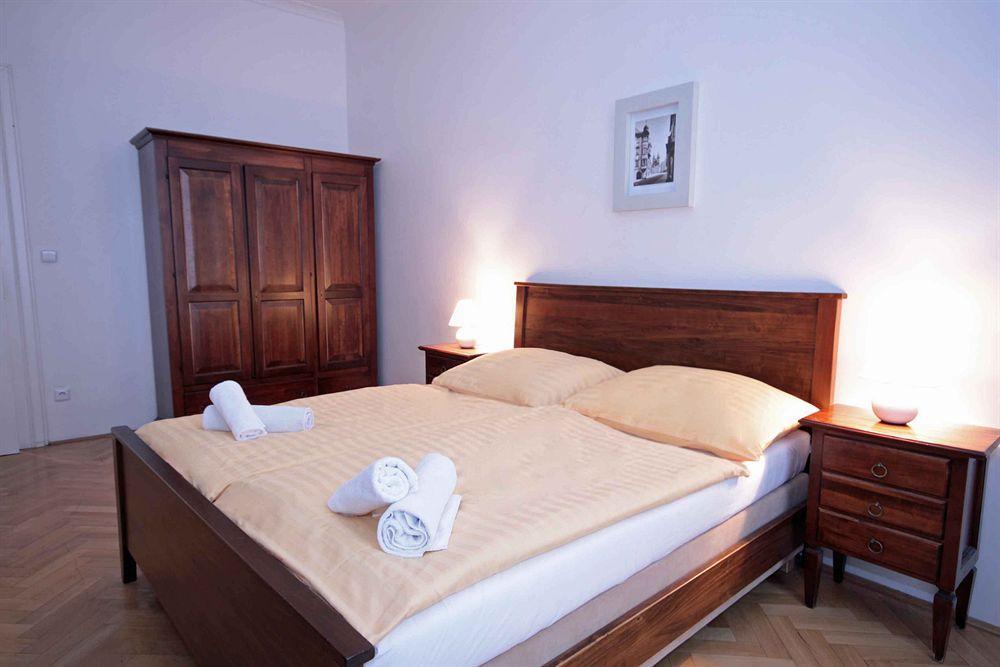 Leo Apartments Old Town Praha Bagian luar foto