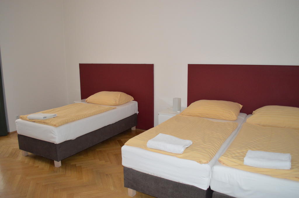 Leo Apartments Old Town Praha Bagian luar foto