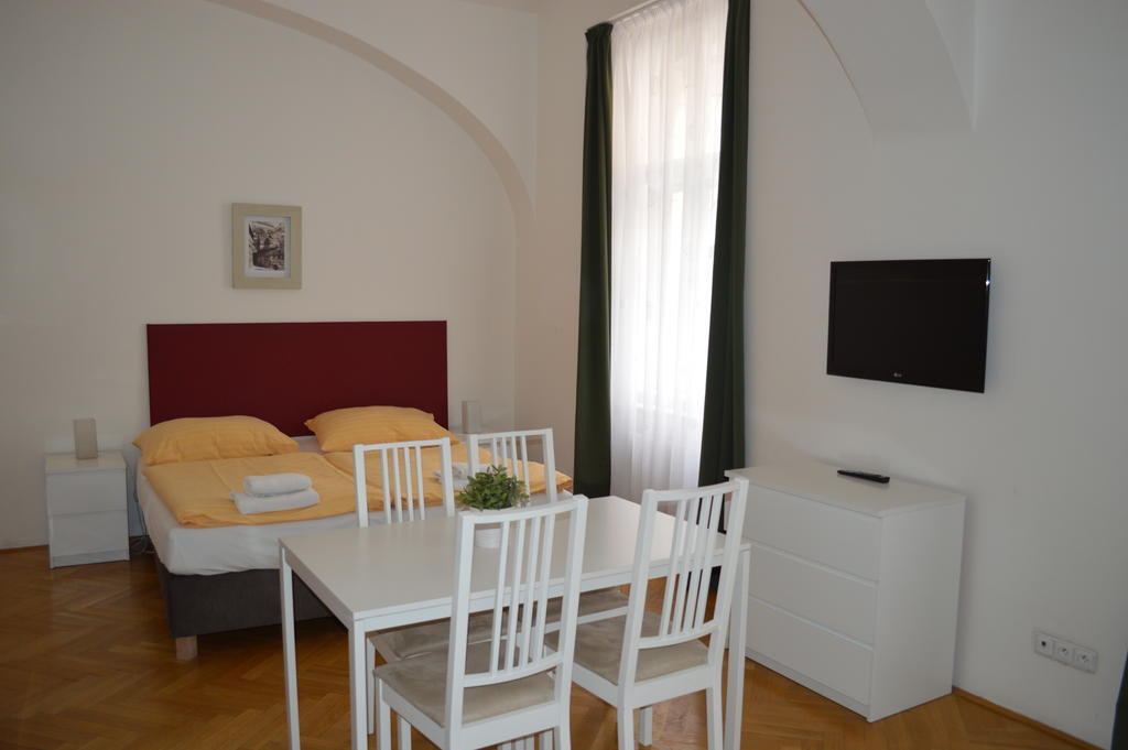 Leo Apartments Old Town Praha Bagian luar foto