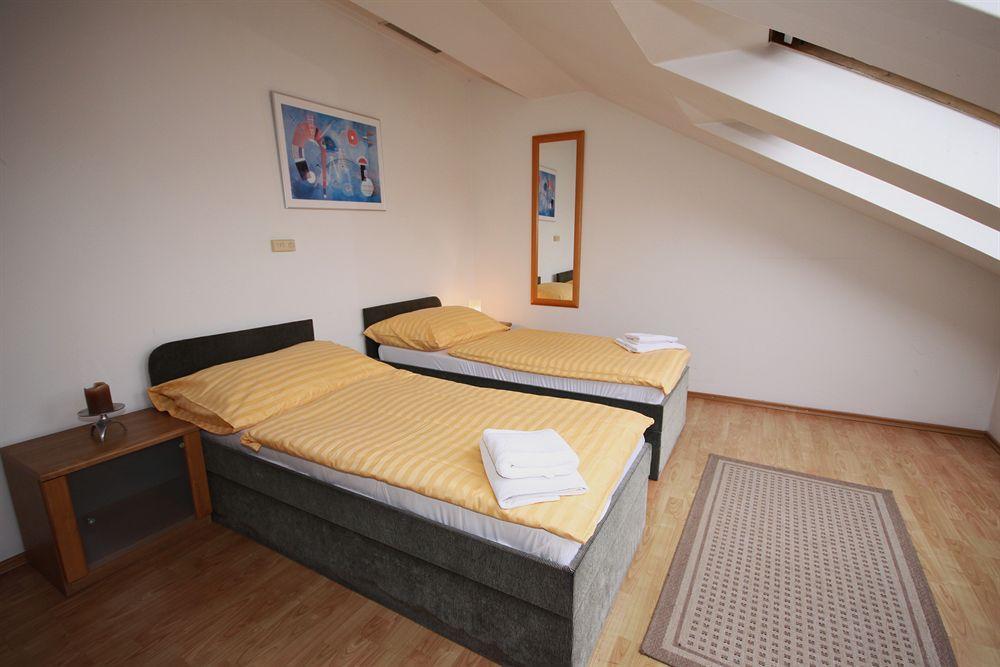 Leo Apartments Old Town Praha Bagian luar foto