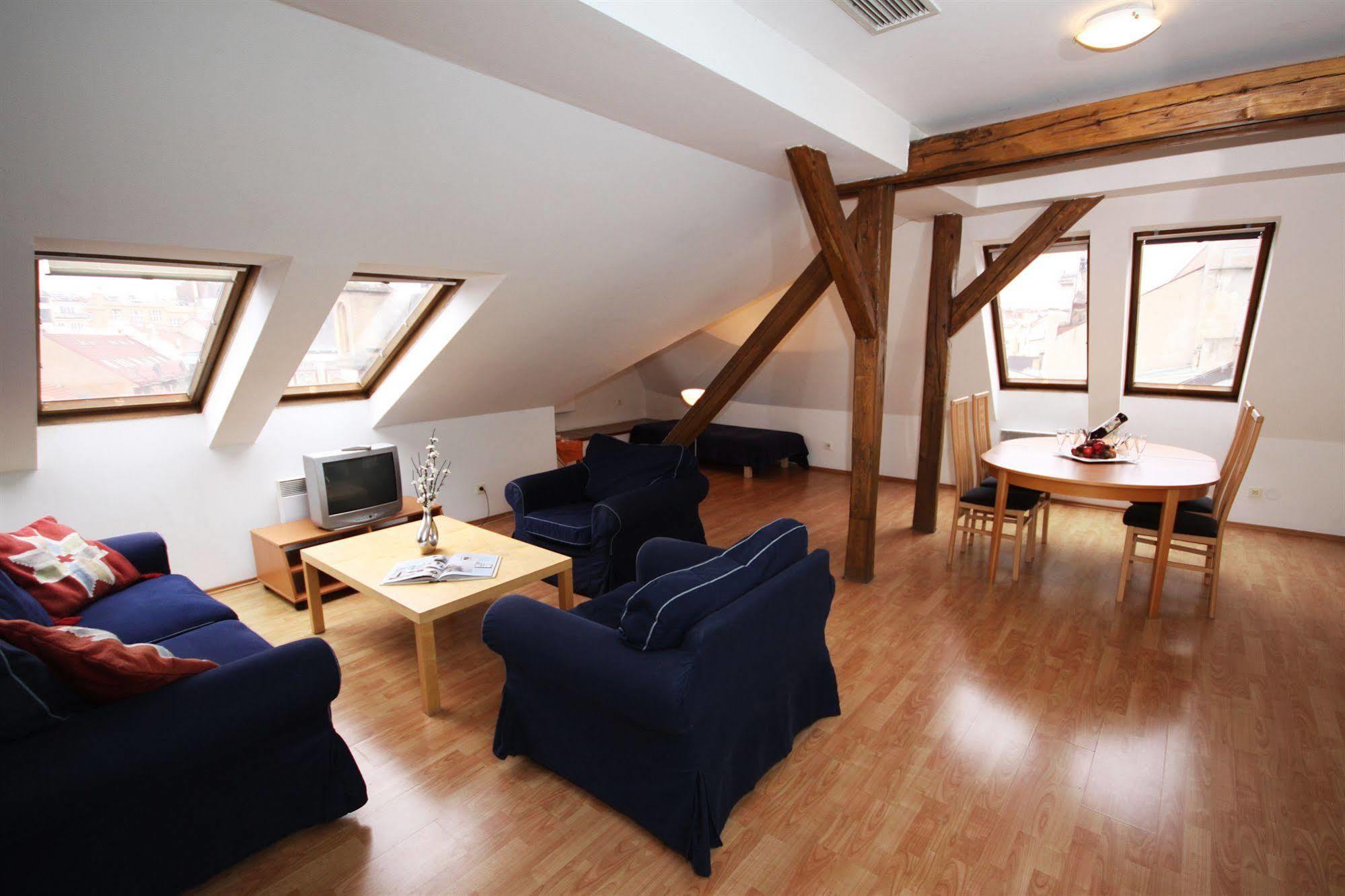 Leo Apartments Old Town Praha Bagian luar foto