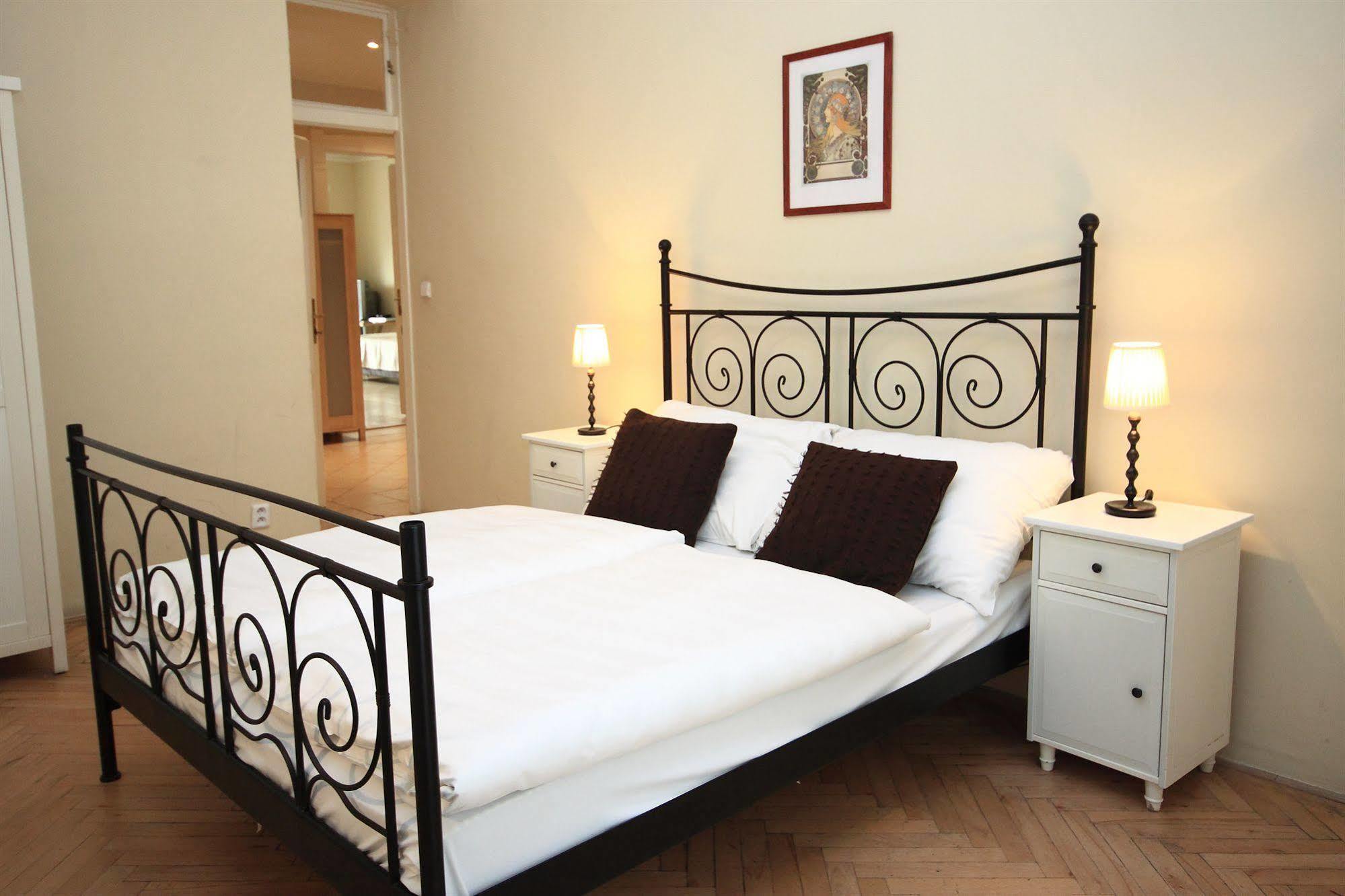 Leo Apartments Old Town Praha Bagian luar foto