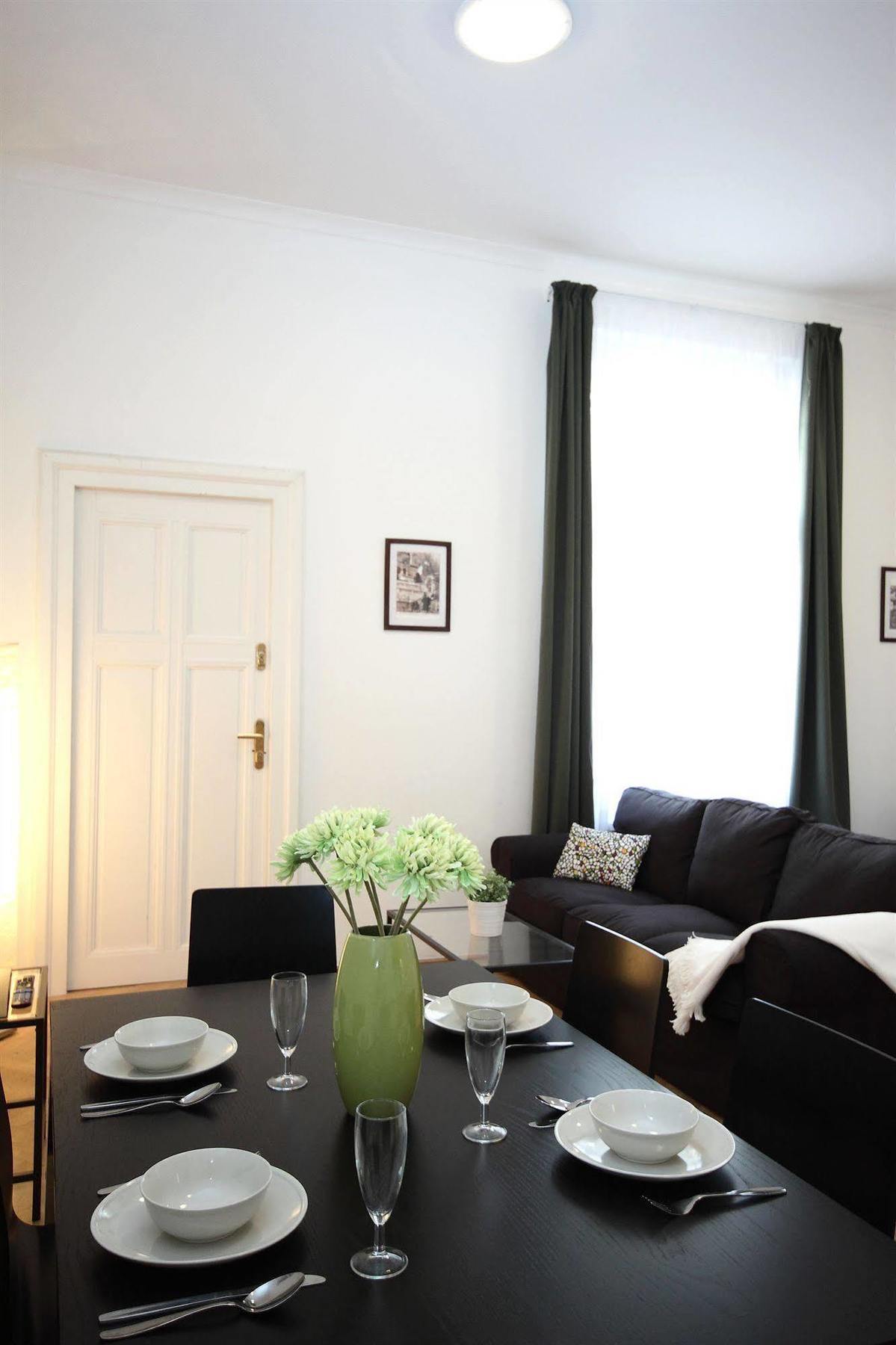 Leo Apartments Old Town Praha Bagian luar foto